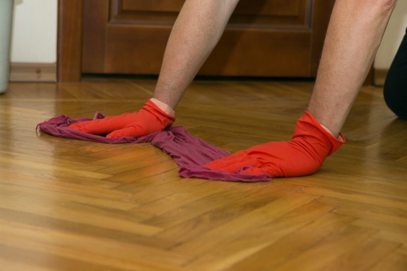 how-to-clean-dirt-in-grooves-of-hardwood-floors