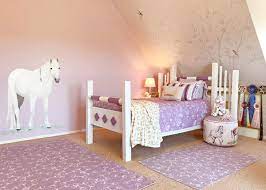 How to Create a Relaxing Equestrian Bedroom