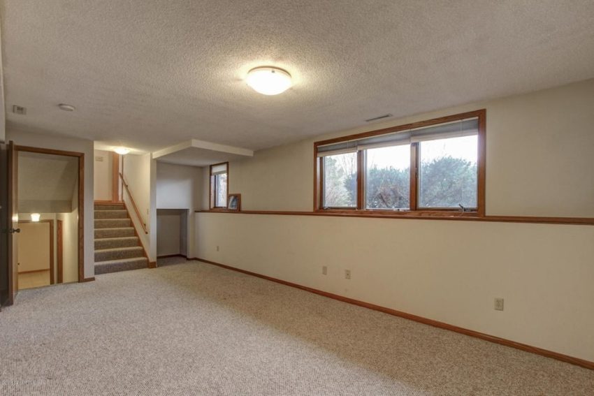Is Basement Wall Ledge Decor Worth the Investment?