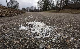 What Are the Benefits of Salt on a Gravel Driveway?