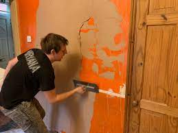 Achieving Seamless Surfaces: The Advantages of Self-Leveling Wall Plaster